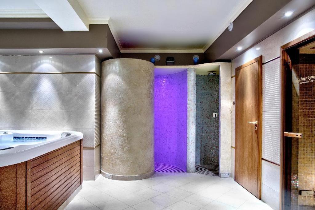 Dwor Czarneckiego Hotel Porosly ภายนอก รูปภาพ