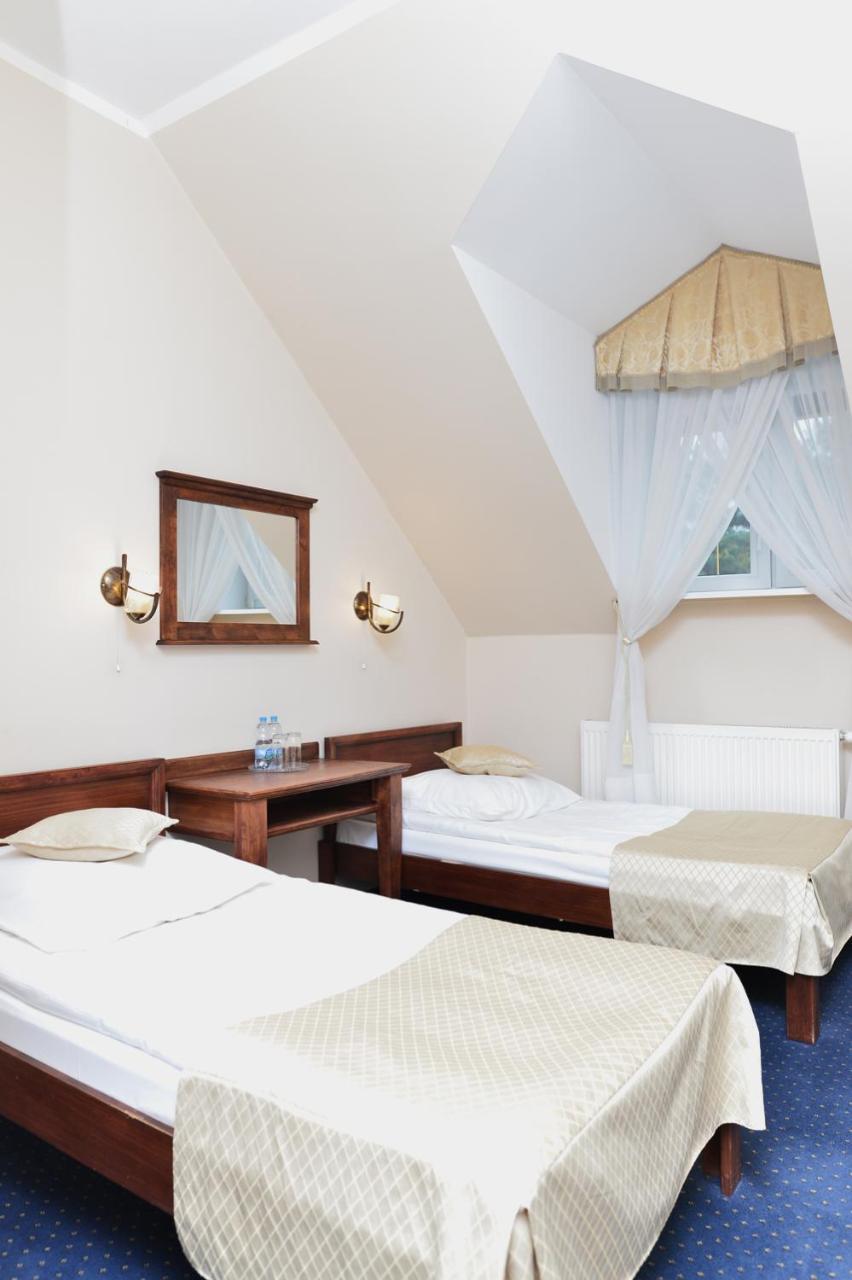 Dwor Czarneckiego Hotel Porosly ภายนอก รูปภาพ