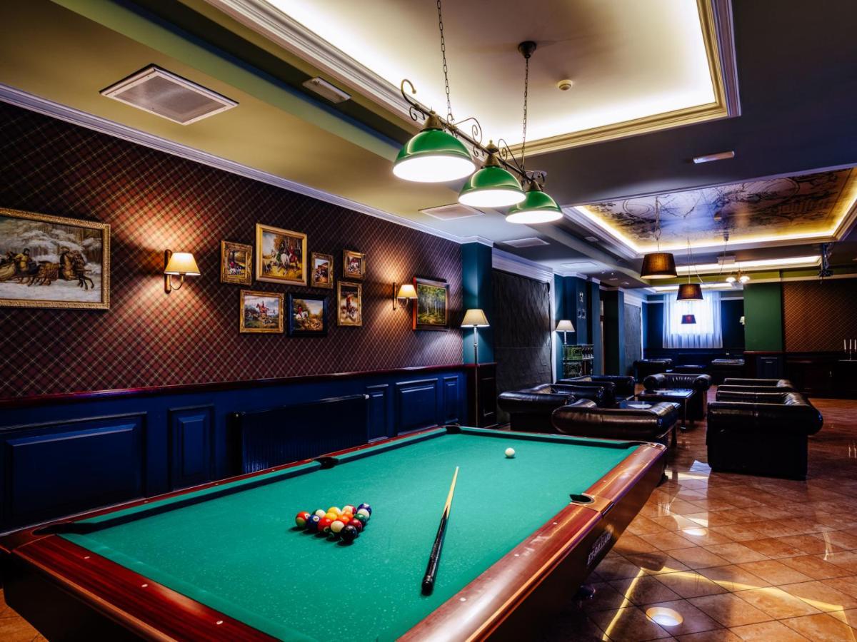 Dwor Czarneckiego Hotel Porosly ภายนอก รูปภาพ